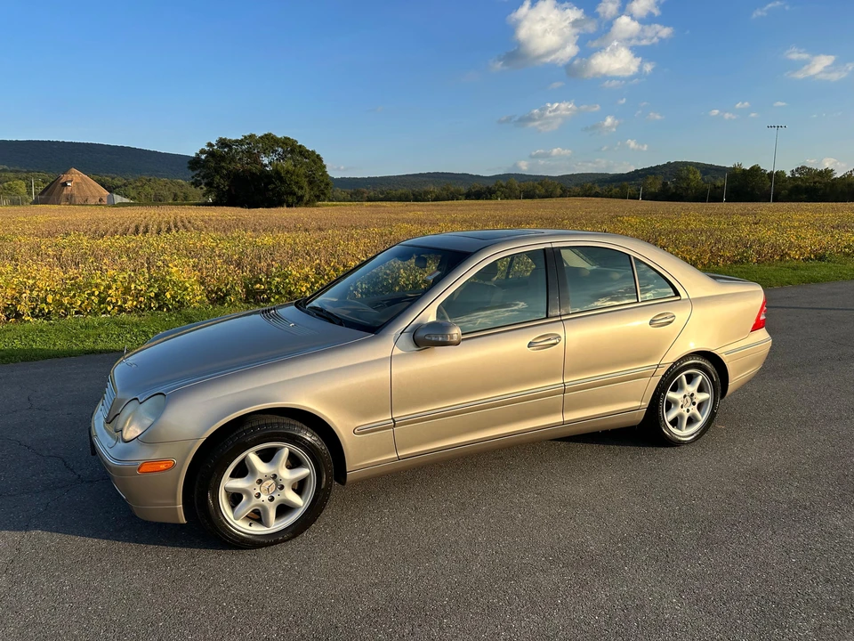 2002 Mercedes-Benz W203 C-Class - Image 13 of 31