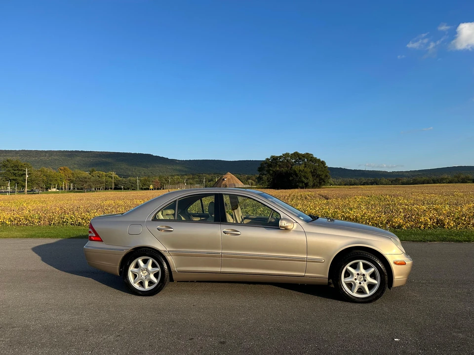 2002 Mercedes-Benz W203 C-Class - Image 25 of 31