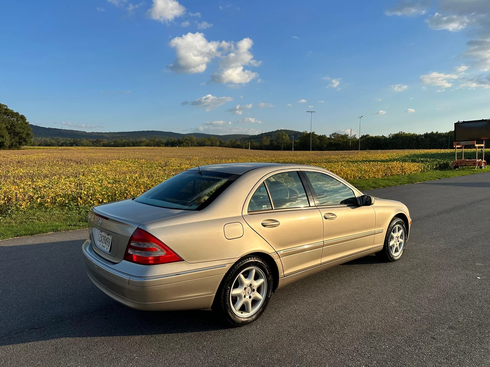2002 Mercedes-Benz W203 C-Class - Image 22 of 31