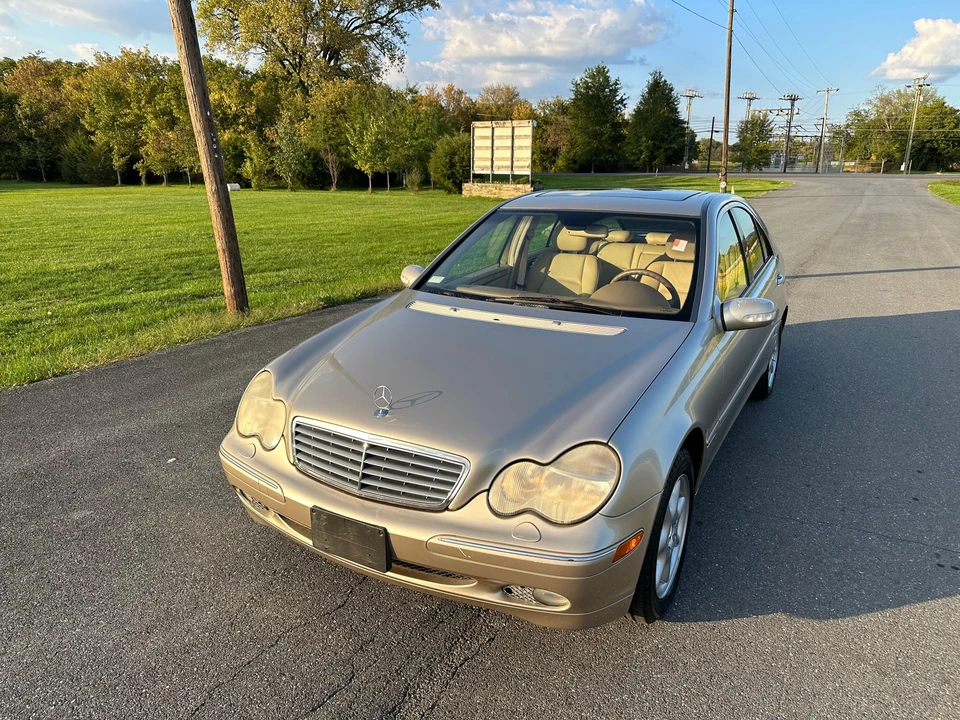 2002 Mercedes-Benz W203 C-Class - Image 7 of 31
