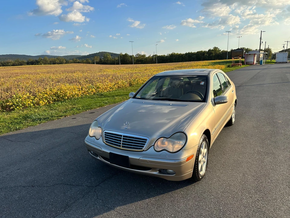 2002 Mercedes-Benz W203 C-Class - Image 8 of 31