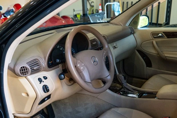 2002 Mercedes-Benz W203 C-Class - Image 5 of 7