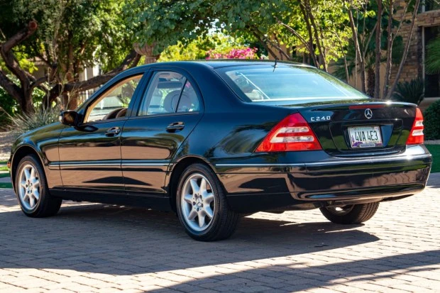 2002 Mercedes-Benz W203 C-Class - Image 2 of 7