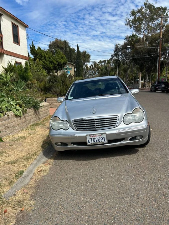 2002 Mercedes-Benz W203 C-Class - Image 2 of 3