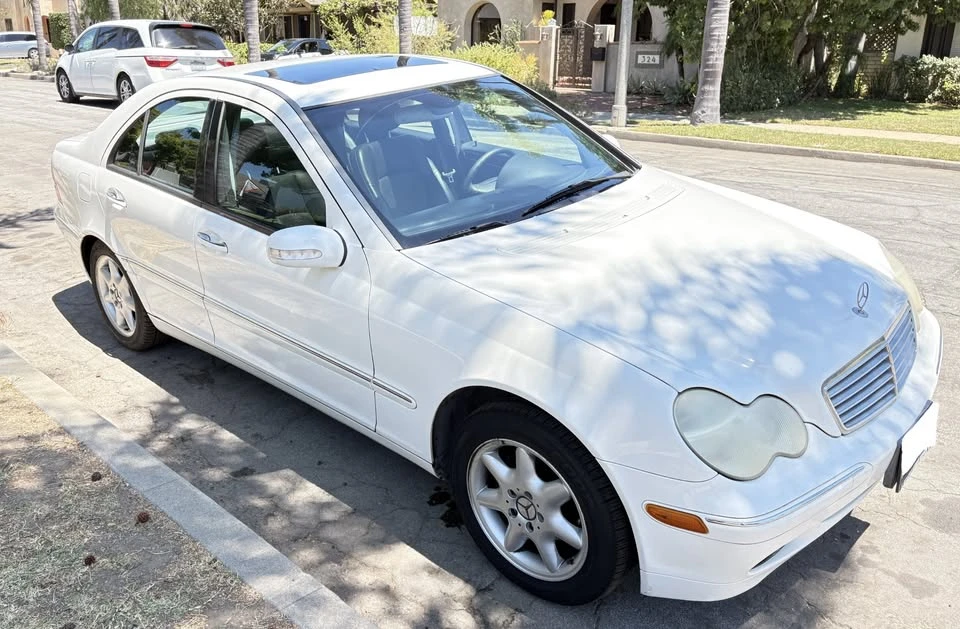 2002 Mercedes-Benz W203 C-Class - Image 2 of 11