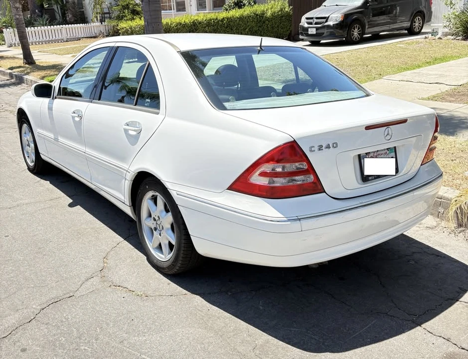 2002 Mercedes-Benz W203 C-Class - Image 3 of 11