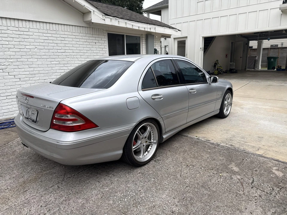 2002 Mercedes-Benz W203 C 30 CDI & C 32 AMG - Image 12 of 31