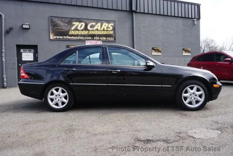 2002 Mercedes-Benz W203 C-Class - Image 8 of 12