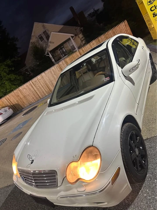 2002 Mercedes-Benz W203 C-Class - Image 9 of 17