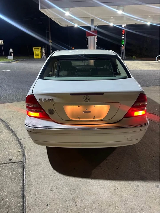 2002 Mercedes-Benz W203 C-Class - Image 6 of 17