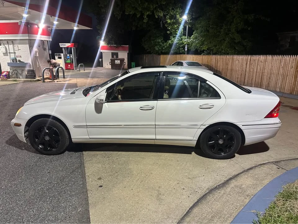 2002 Mercedes-Benz W203 C-Class - Image 8 of 17