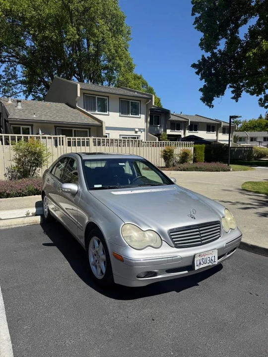 2002 Mercedes-Benz W203 C-Class - Image 2 of 14
