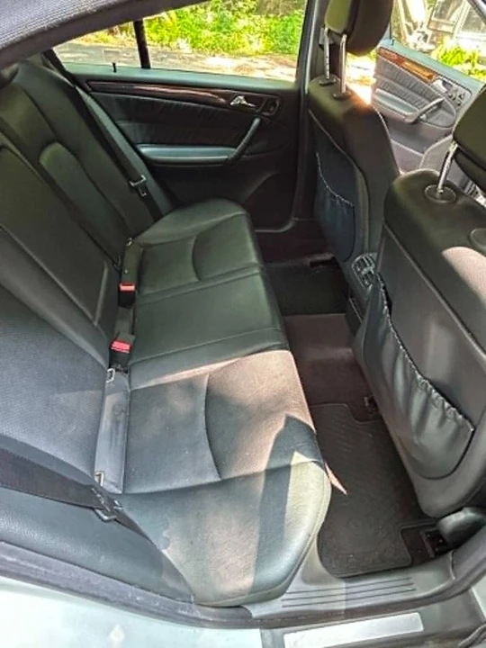 2002 Mercedes-Benz W203 C-Class - Image 9 of 17