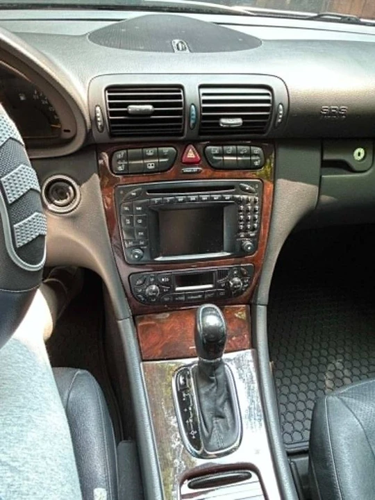 2002 Mercedes-Benz W203 C-Class - Image 13 of 17