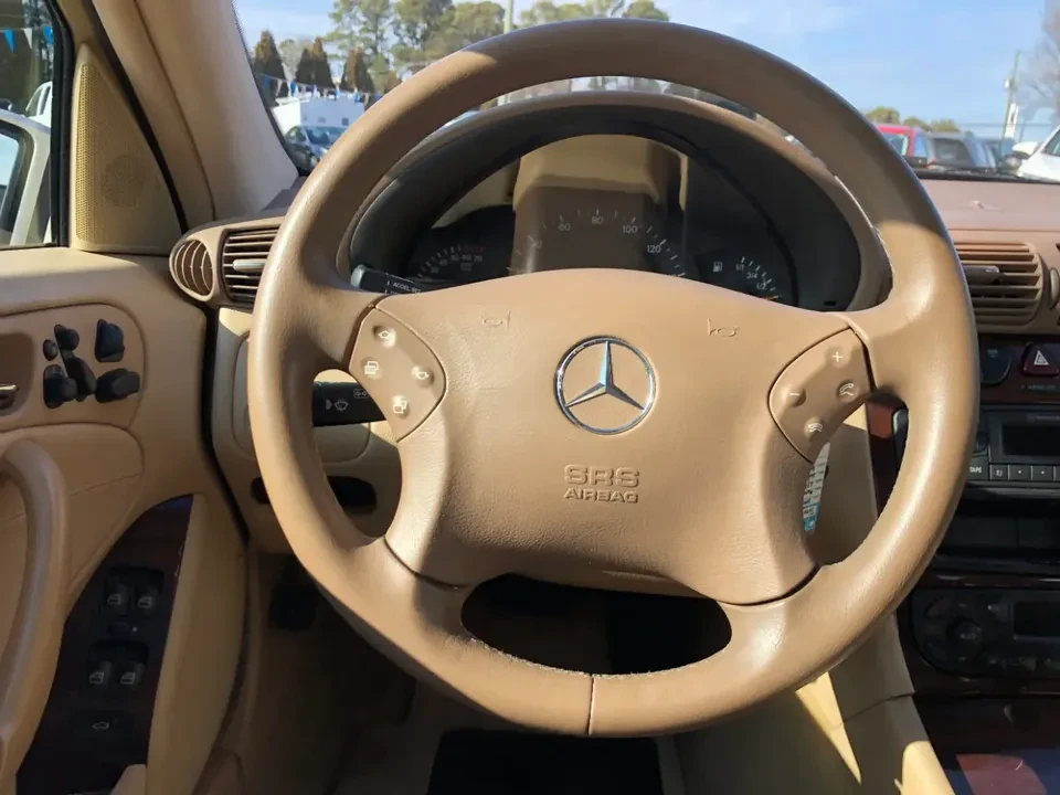 2002 Mercedes-Benz W203 C-Class - Image 11 of 20