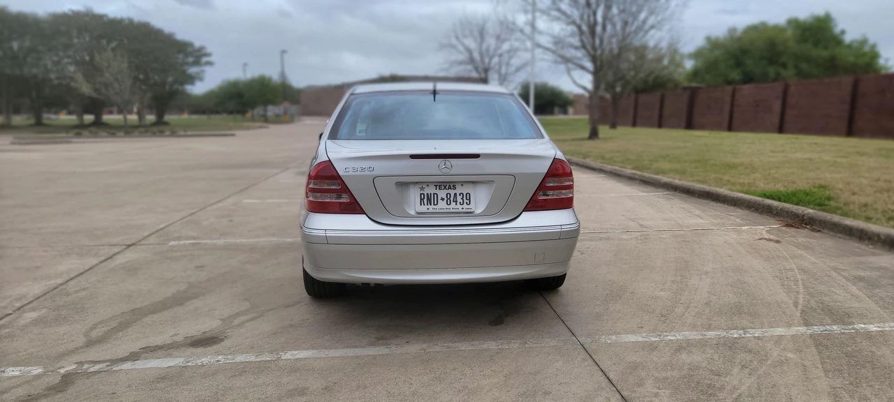 2002 Mercedes-Benz W203 C-Class - Image 11 of 31