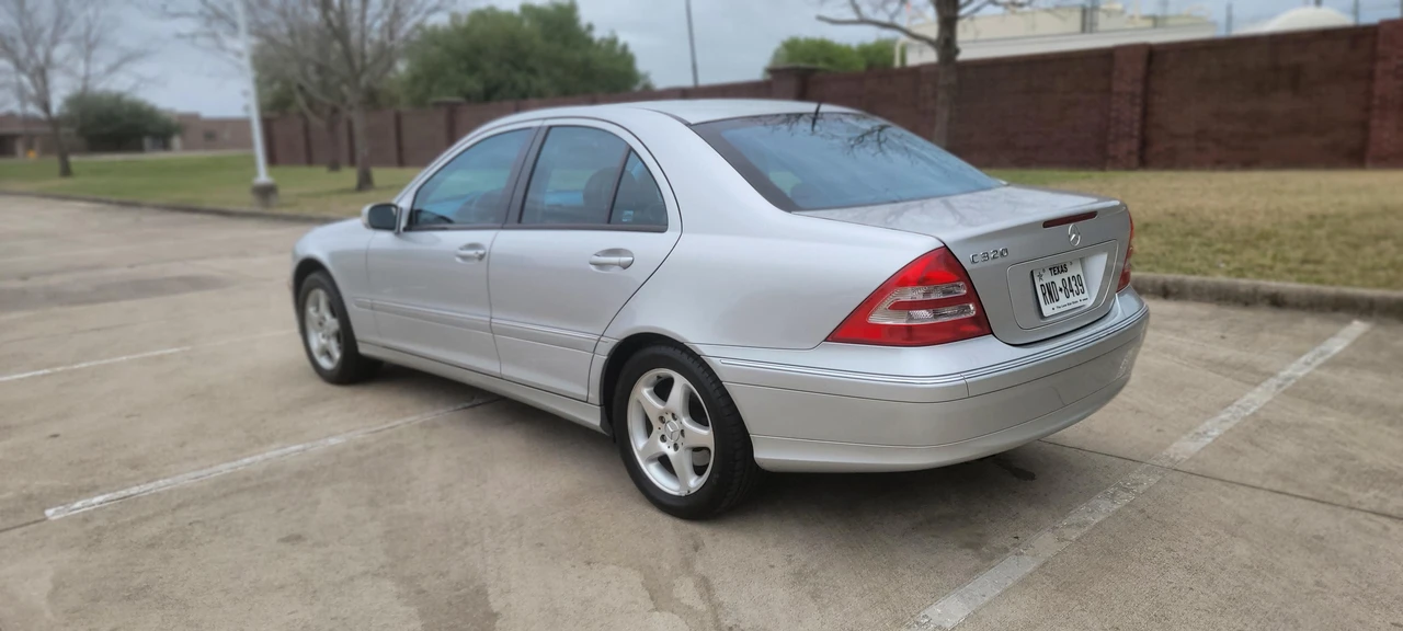 2002 Mercedes-Benz W203 C-Class - Image 9 of 31