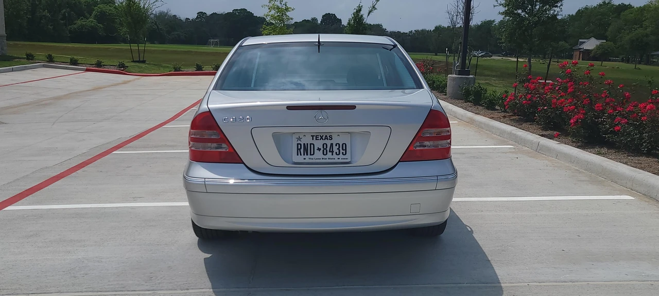 2002 Mercedes-Benz W203 C-Class - Image 12 of 31