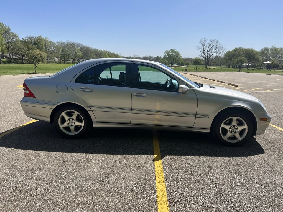 2002 Mercedes-Benz W203 C-Class - Image 16 of 31
