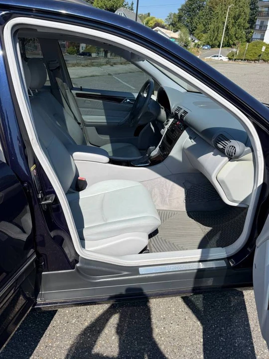 2002 Mercedes-Benz W203 C-Class - Image 10 of 20