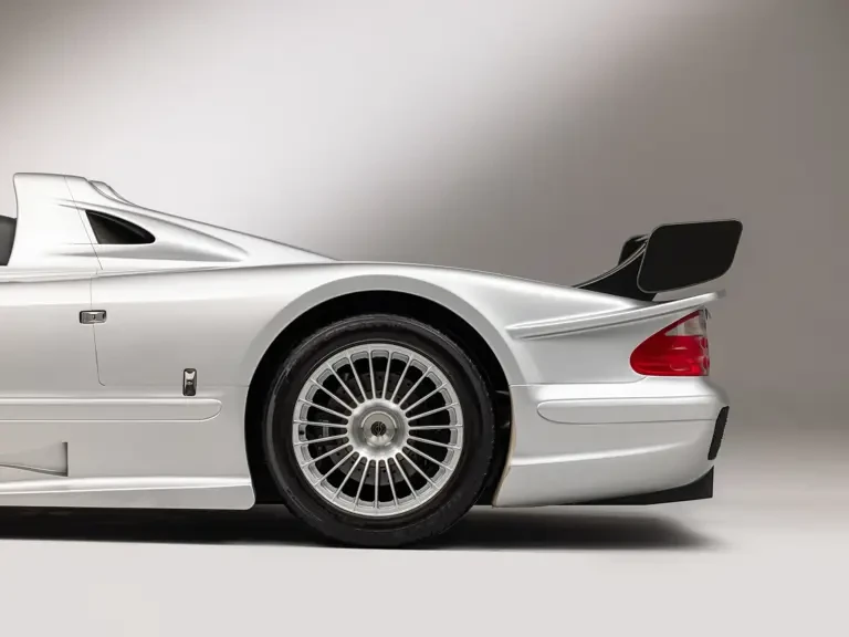 2002 Mercedes-Benz CLK GTR - Image 12 of 31