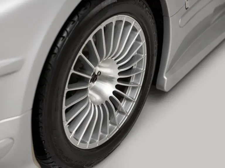 2002 Mercedes-Benz CLK GTR - Image 23 of 31