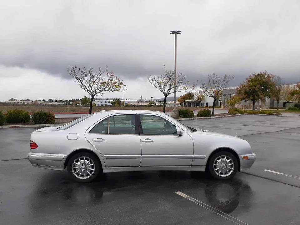 2002 Mercedes-Benz W210 E-Class - Image 2 of 24