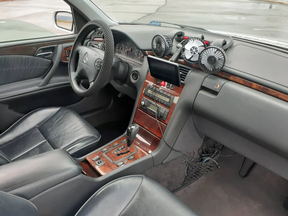 2002 Mercedes-Benz W210 E-Class - Image 13 of 24