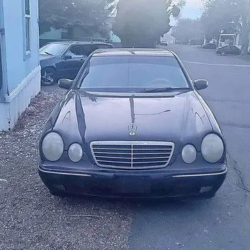 2002 Mercedes-Benz E-Class E 320 4MATIC Sedan 4D