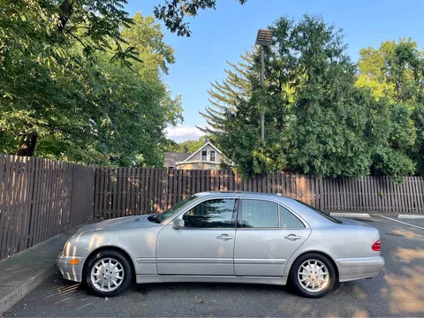 2002 Mercedes-Benz E-Class E 320 4MATIC Sedan 4D
