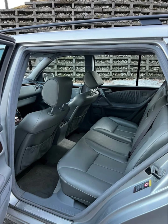 2002 Mercedes-Benz W210 E-Class - Image 9 of 18