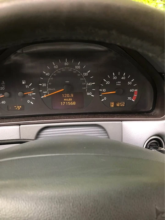 2002 Mercedes-Benz W210 E-Class - Image 2 of 3