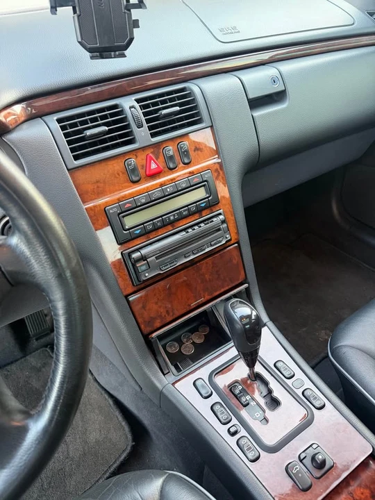 2002 Mercedes-Benz W210 E-Class - Image 8 of 17