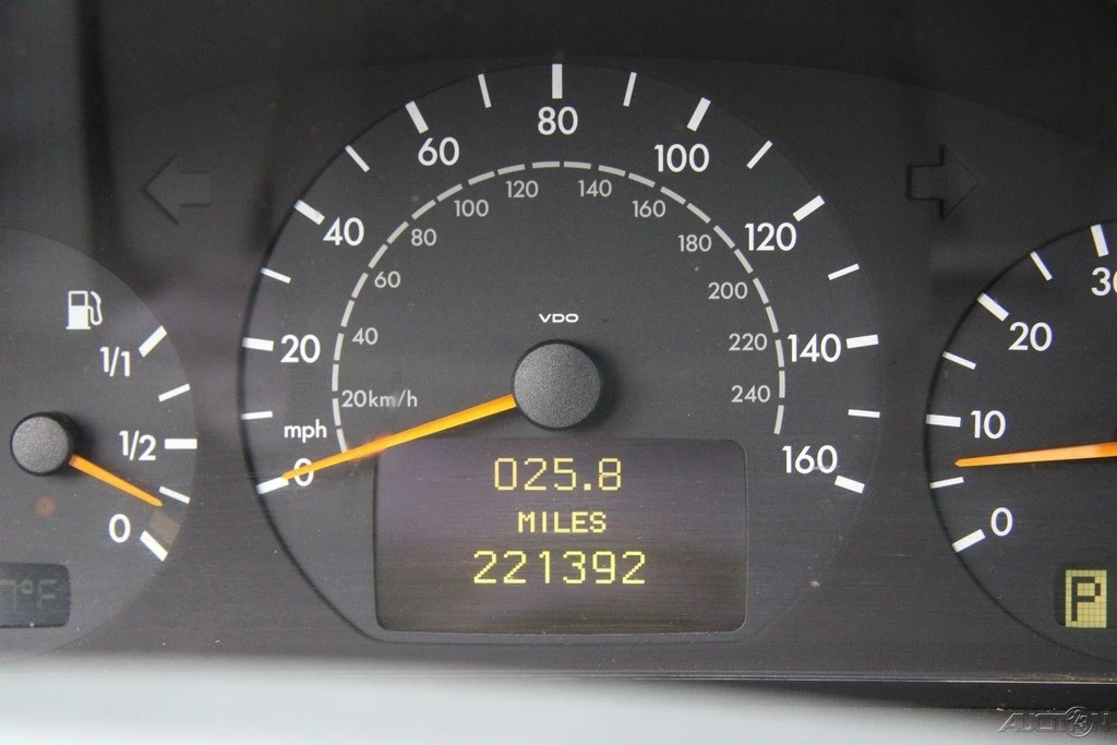 2002 Mercedes-Benz W210 E-Class - Image 17 of 21
