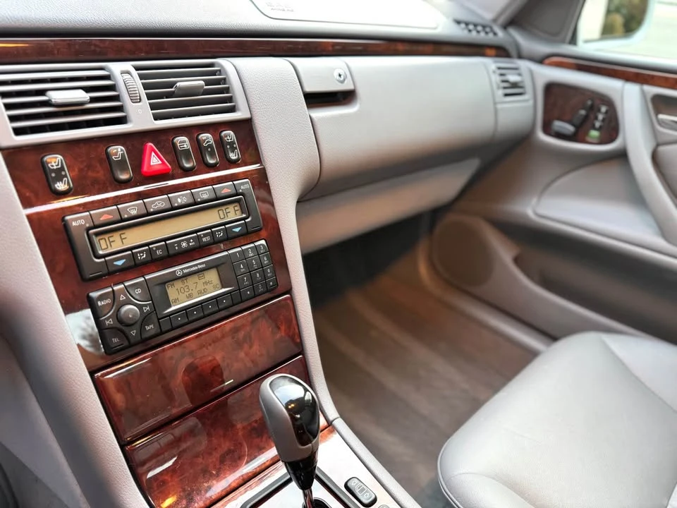 2002 Mercedes-Benz W210 E-Class - Image 13 of 19