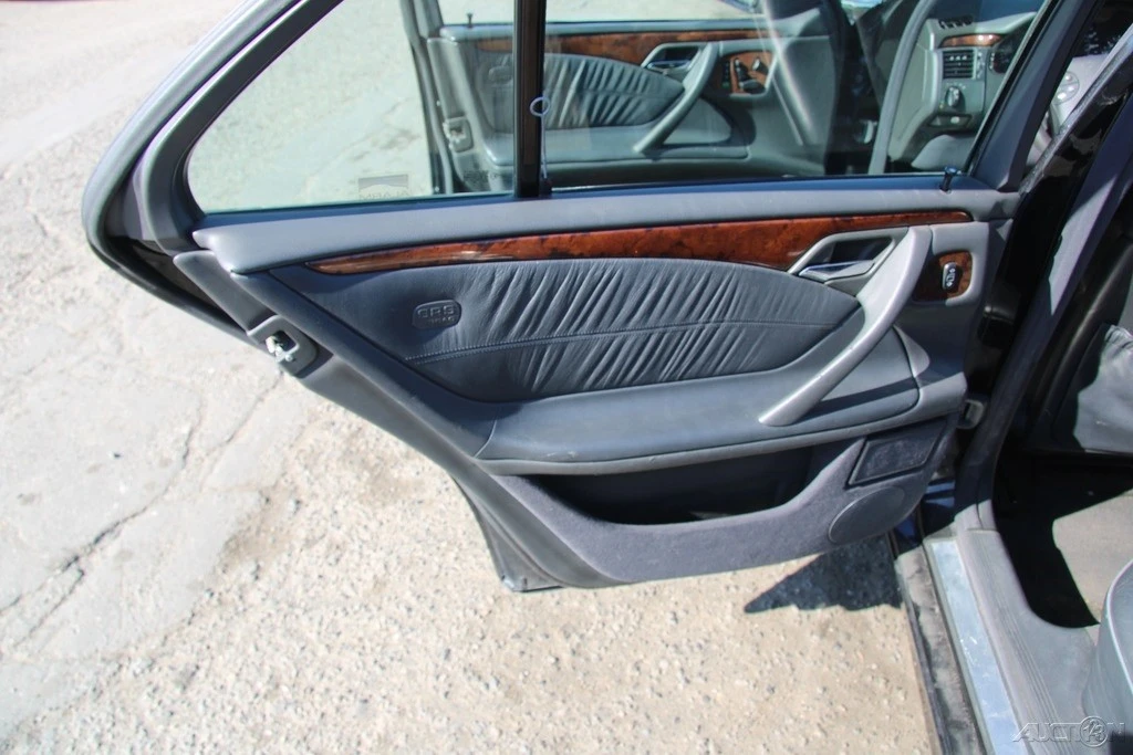 2002 Mercedes-Benz W210 E-Class - Image 17 of 21