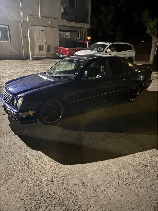 2002 Mercedes-Benz W210 E 36 & E 50 & E 55 & E 60 AMG - Image 2 of 4