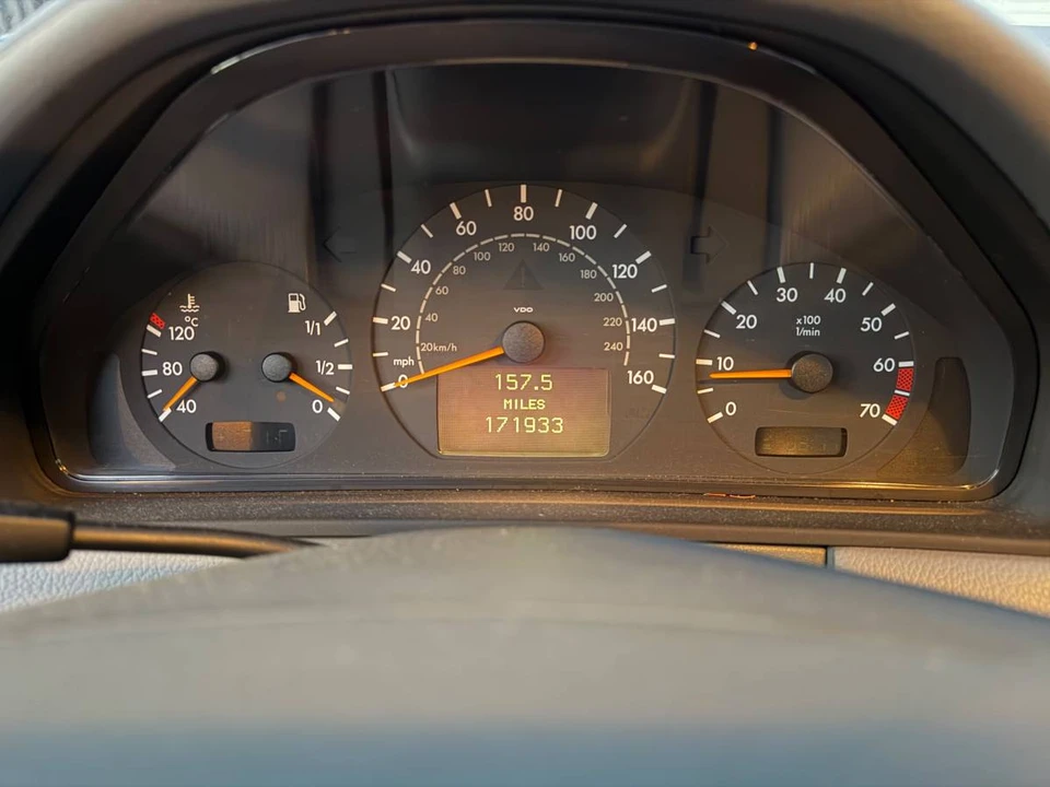 2002 Mercedes-Benz W210 E-Class - Image 19 of 24