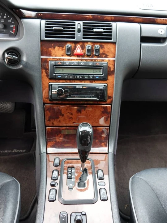 2002 Mercedes-Benz W210 E-Class - Image 14 of 24