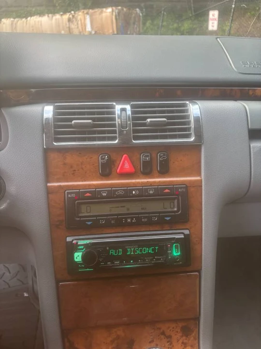 2002 Mercedes-Benz W210 E-Class - Image 9 of 12