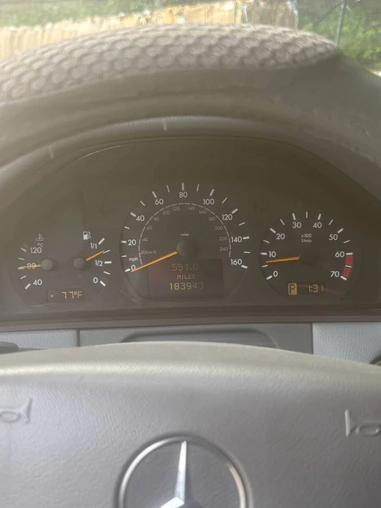 2002 Mercedes-Benz W210 E-Class - Image 8 of 12