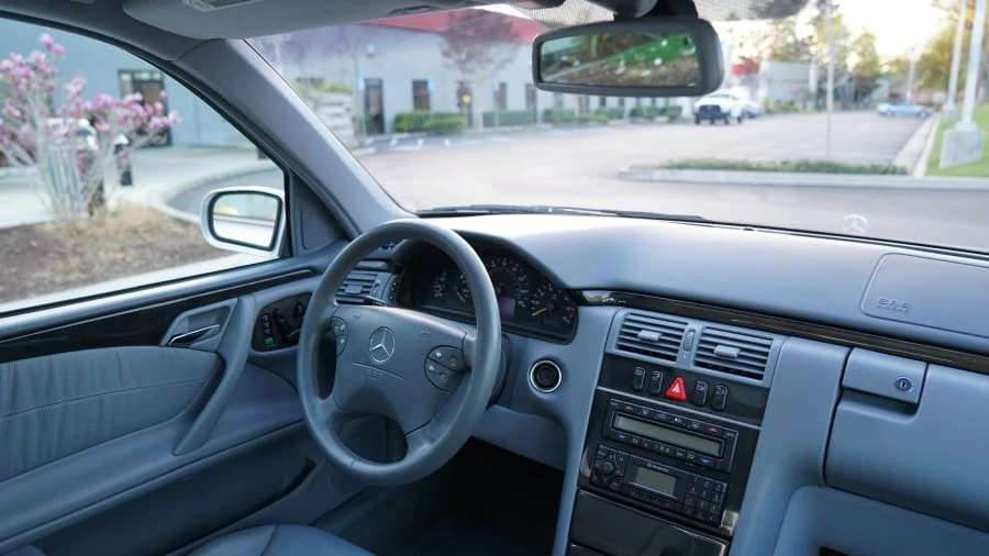 2002 Mercedes-Benz W210 E-Class - Image 12 of 26