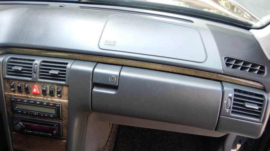 2002 Mercedes-Benz W210 E 36 & E 50 & E 55 & E 60 AMG - Image 17 of 20