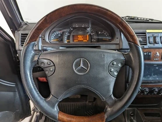 2002 Mercedes-Benz W463 G-Class - Image 9 of 12