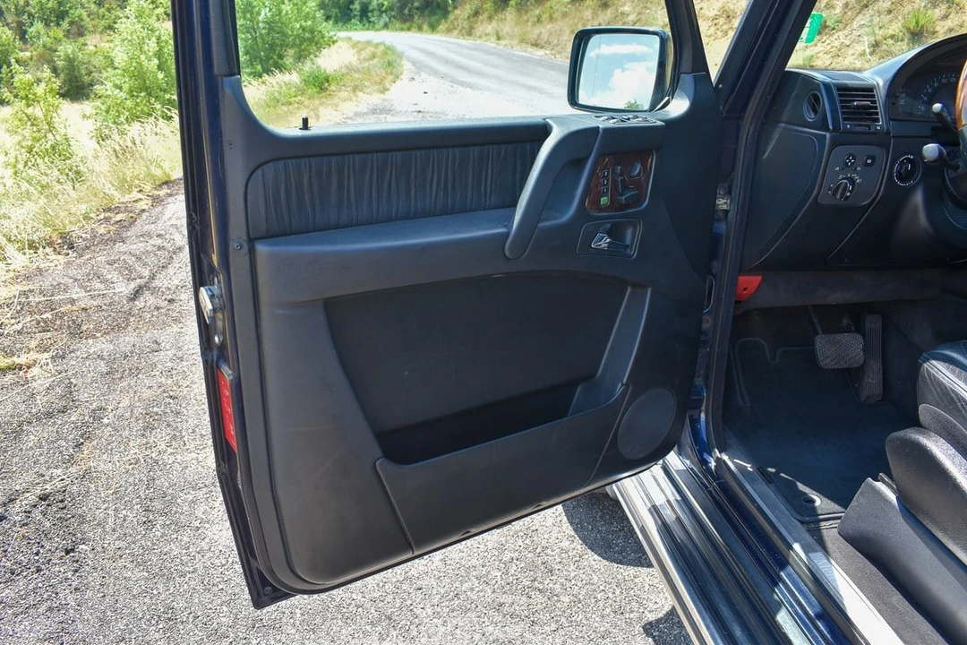 2002 Mercedes-Benz W463 G-Class - Image 26 of 30