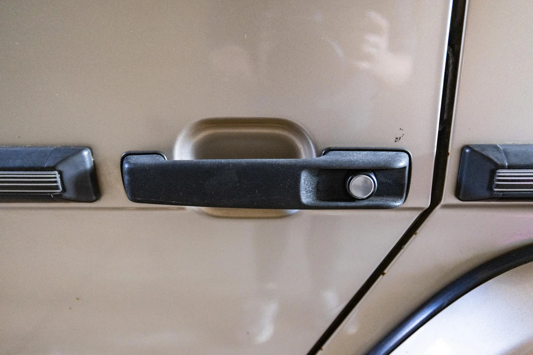2002 Mercedes-Benz W463 G-Class - Image 13 of 31