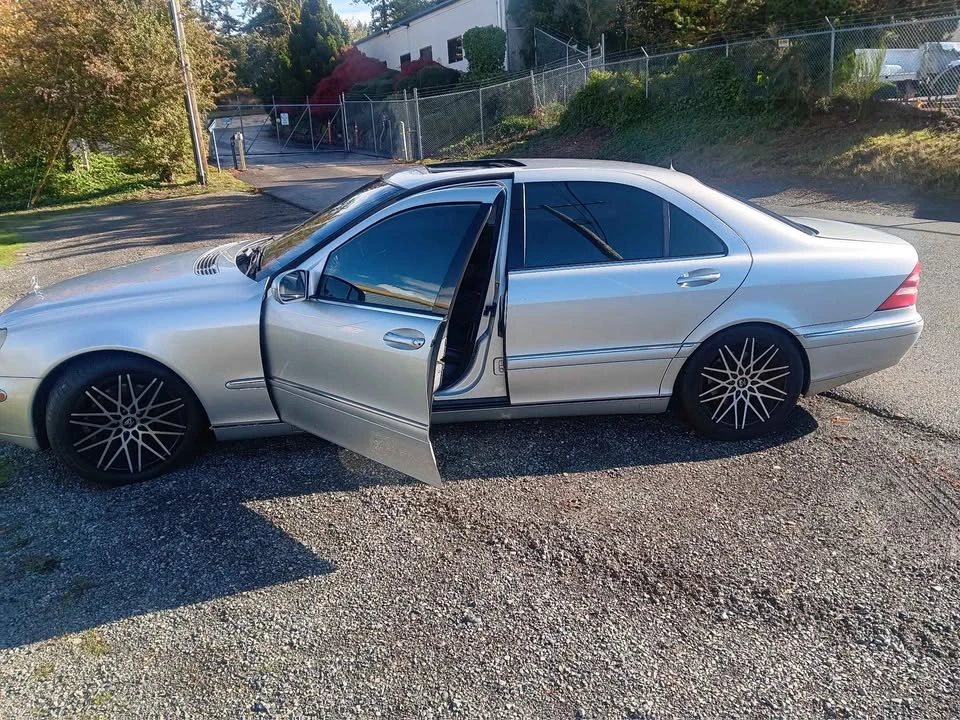2002 Mercedes-Benz W220 S-Class - Image 2 of 2