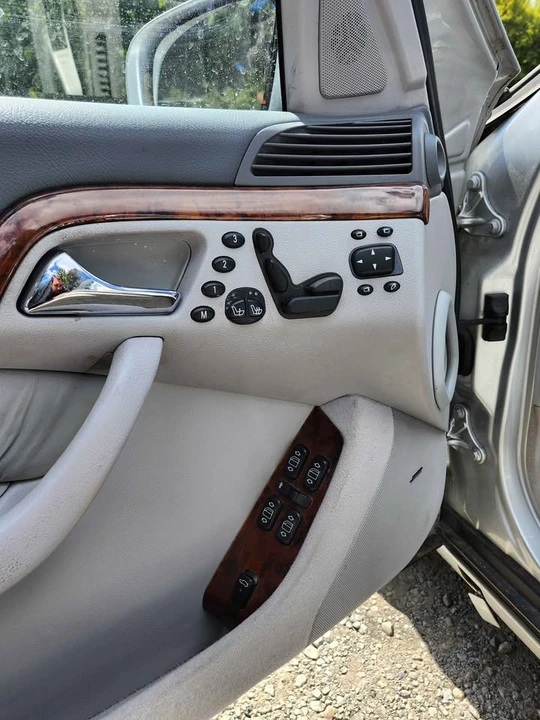 2002 Mercedes-Benz W220 S-Class - Image 14 of 15