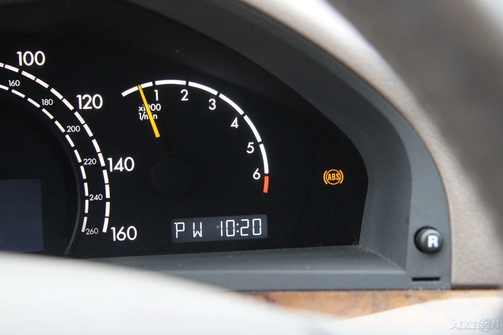 2002 Mercedes-Benz W220 S-Class - Image 16 of 21