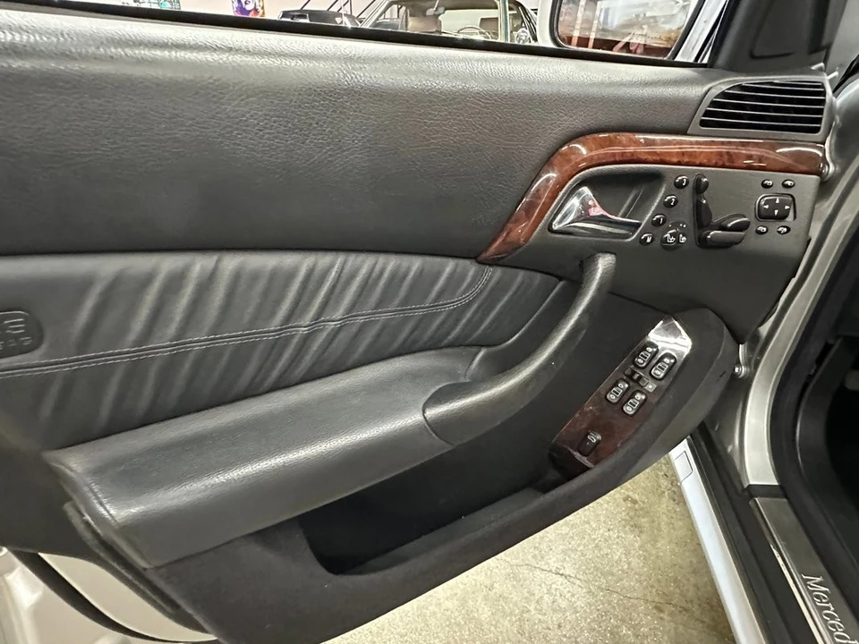 2002 Mercedes-Benz W220 S-Class - Image 29 of 31